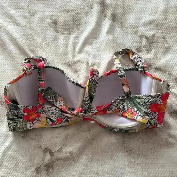 Coco Reef Monaco Convertible Bikini Top - Picture 8 of 10